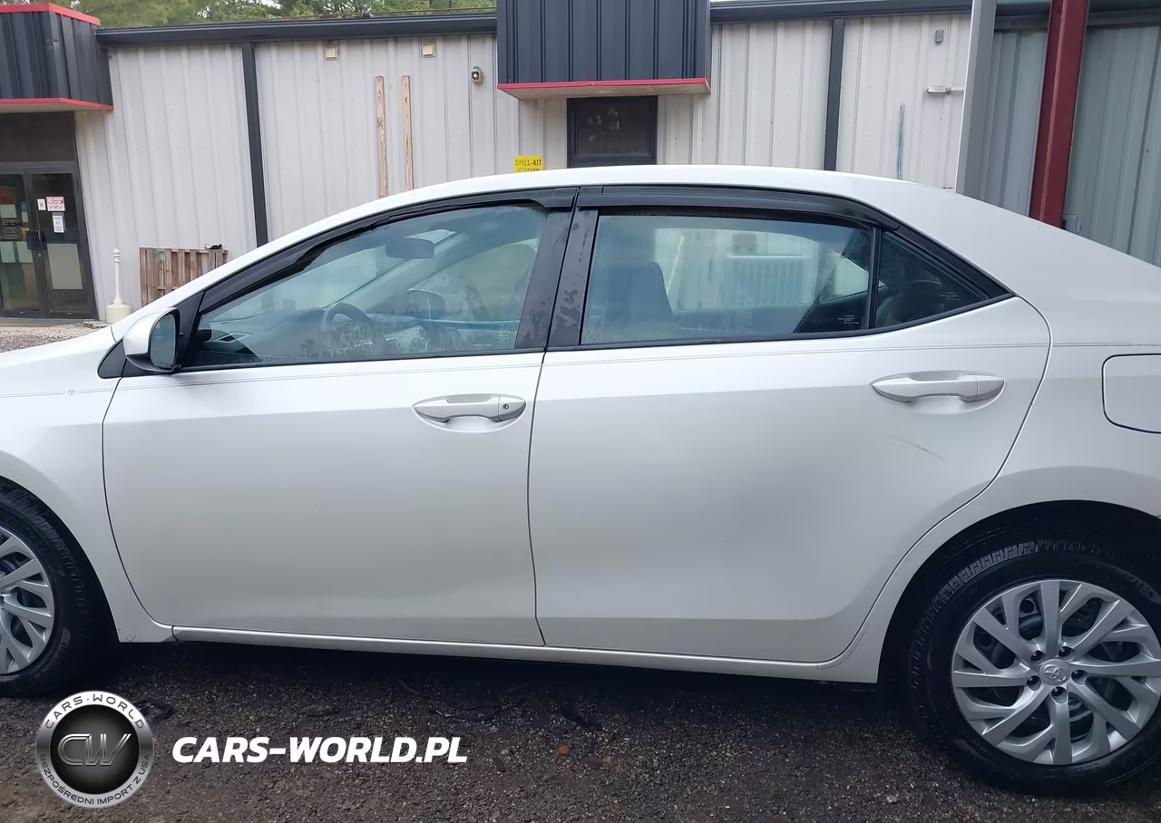 2017 Toyota Corolla Le VIN:5YFBURHE5HP692162 - 15