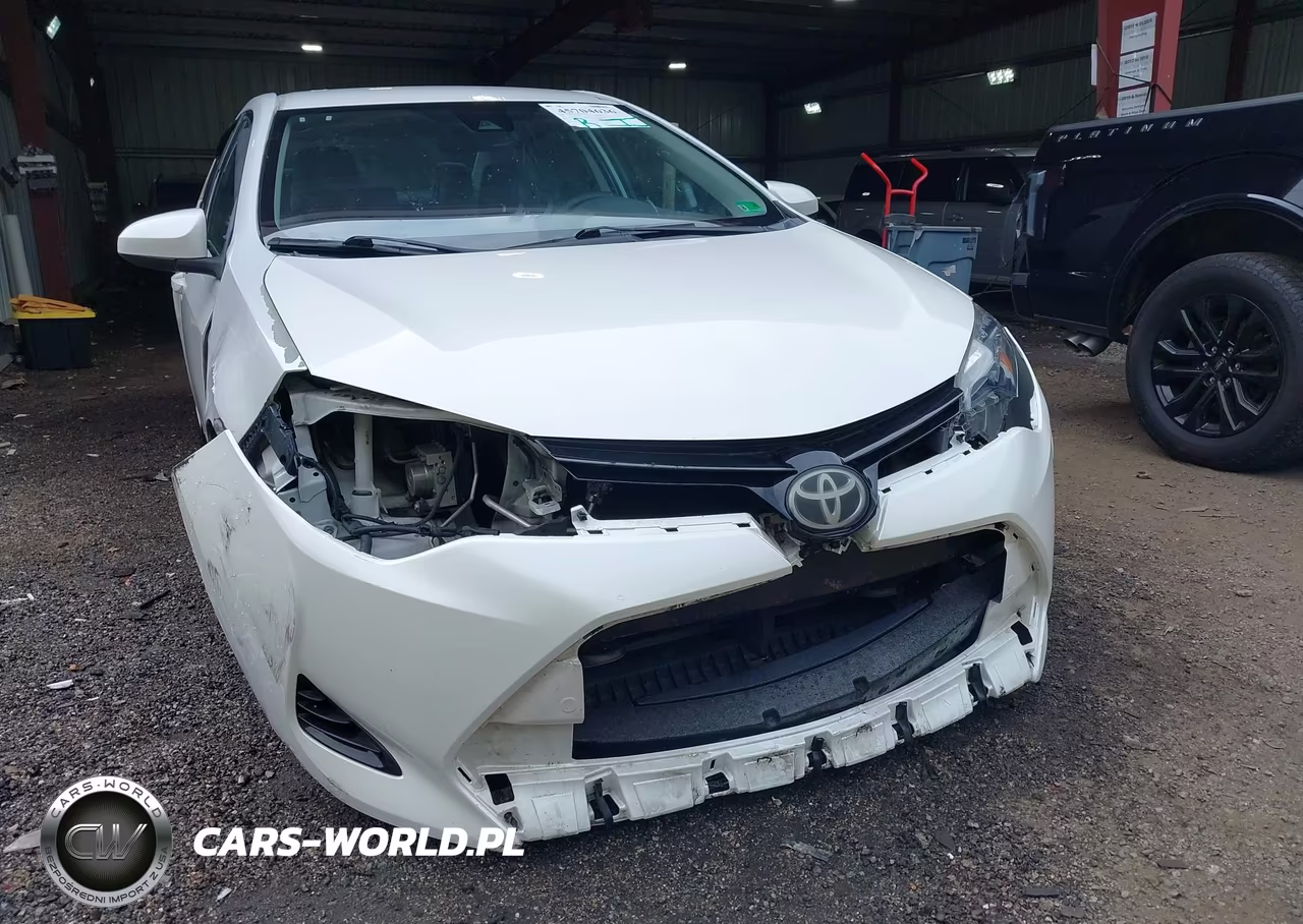 2017 Toyota Corolla Le VIN:5YFBURHE5HP692162 - 6