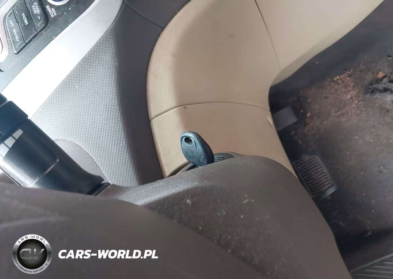 2014 Hyundai Accent Gls VIN:KMHCT4AE4EU673570 - 11