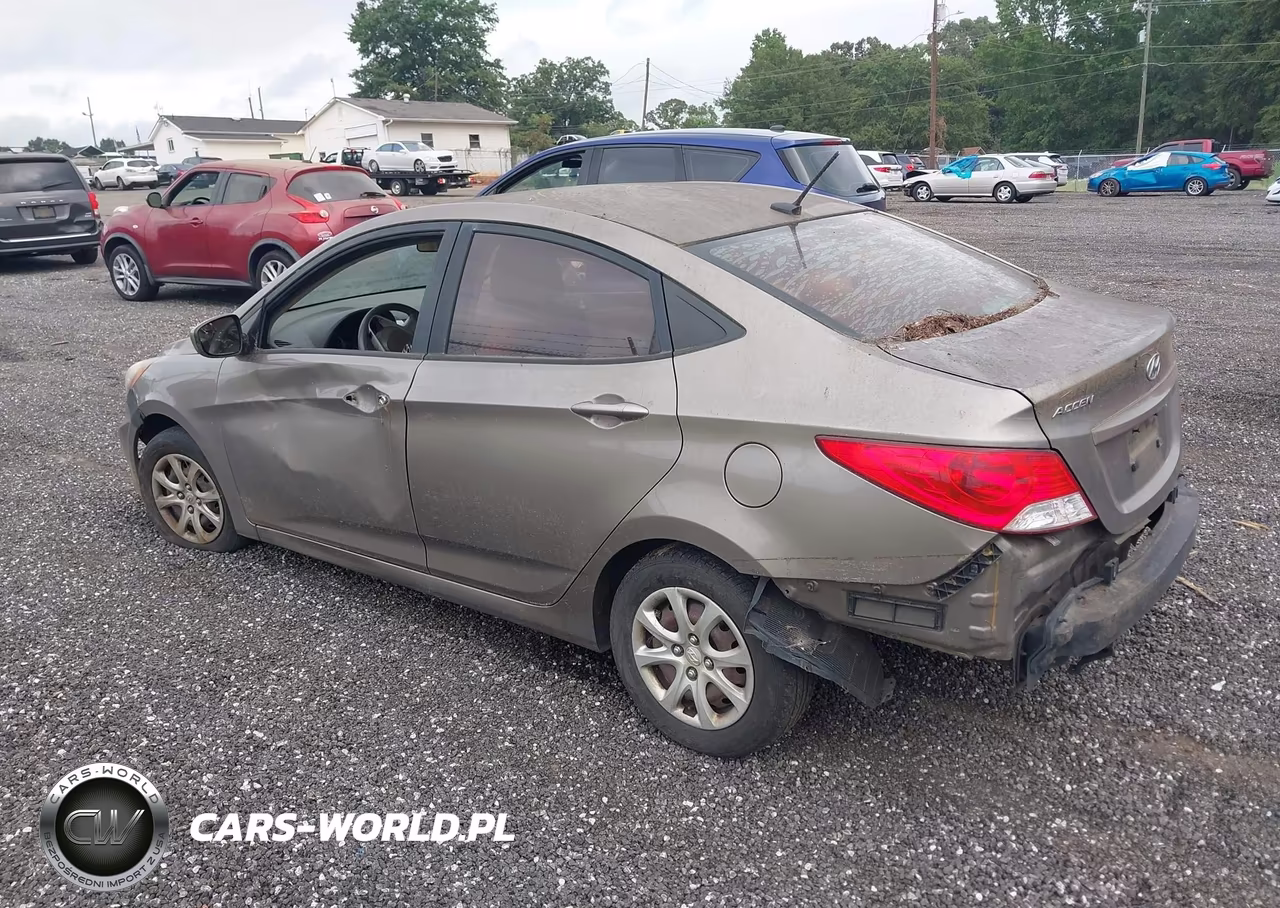 2014 Hyundai Accent Gls VIN:KMHCT4AE4EU673570 - 3