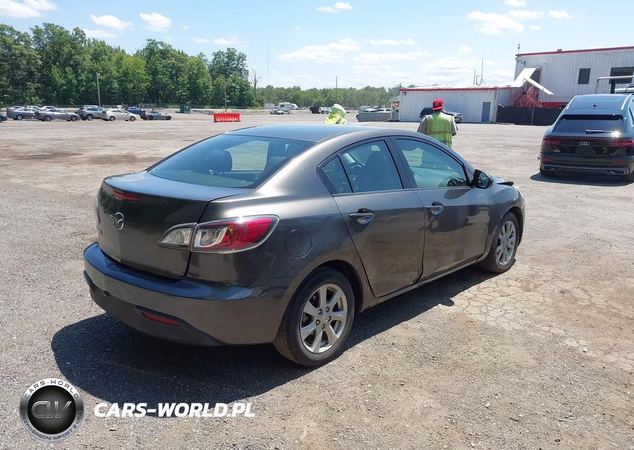 2010 Mazda Mazda3 I Touring VIN:JM1BL1SFXA1169509 - 4
