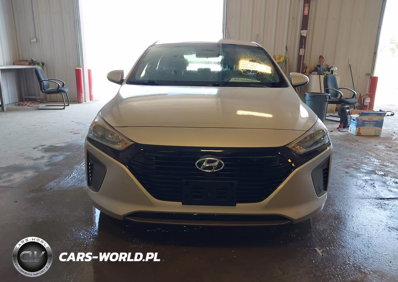 2018 Hyundai Ioniq Hybrid Blue VIN:KMHC65LC0JU075527 - 6