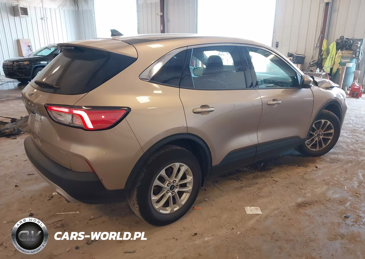 2021 Ford Escape Se VIN:1FMCU9G6XMUA22548 - 4
