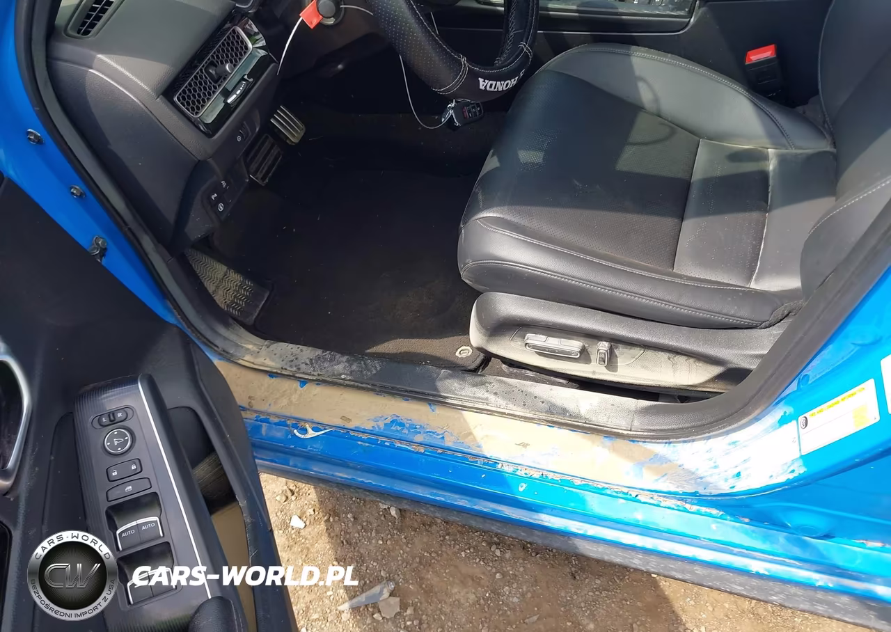 2024 Honda Civic Sport Touring VIN:19XFL1H89RE010659 - 6