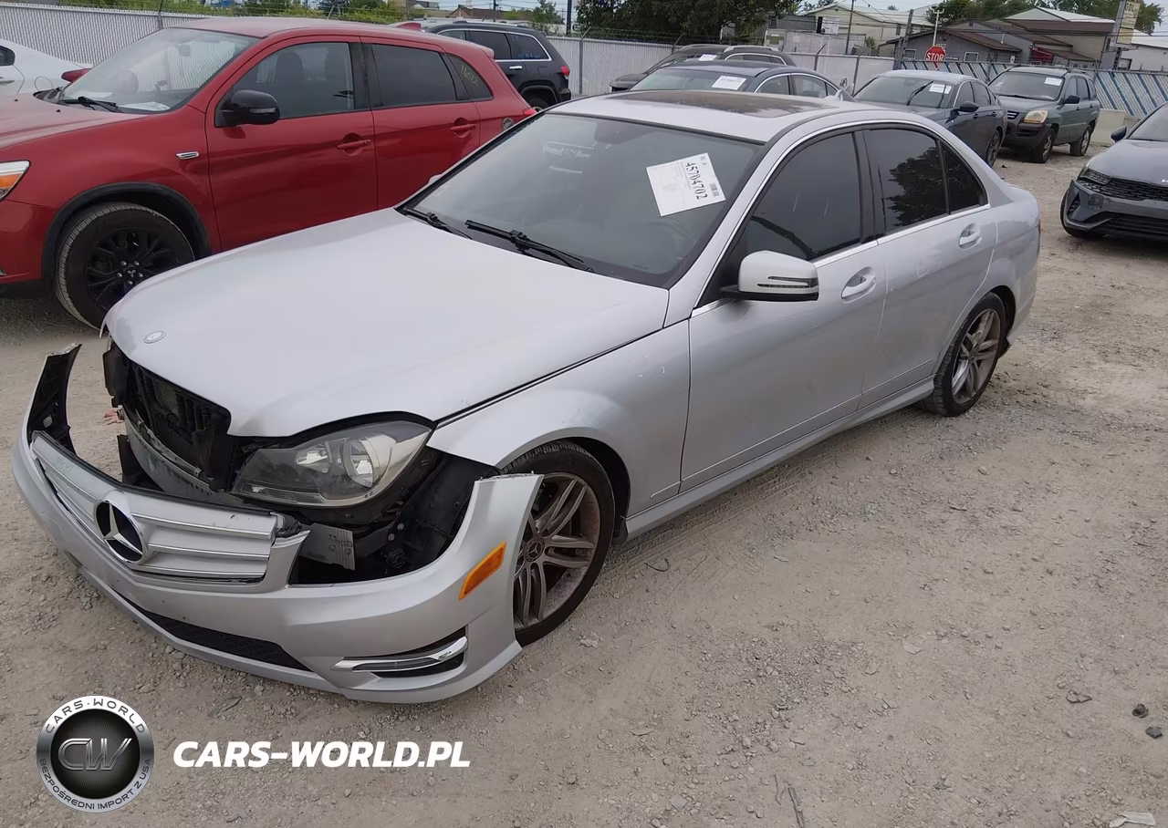 2013 Mercedes-Benz C 300 Sport 4Matic VIN:WDDGF8AB0DA817020 - 2