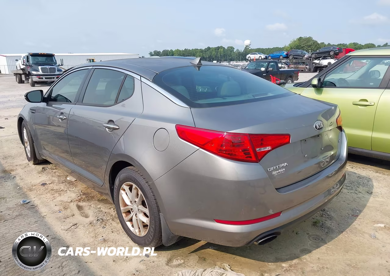 2013 Kia Optima Lx VIN:5XXGM4A77DG210945 - 3