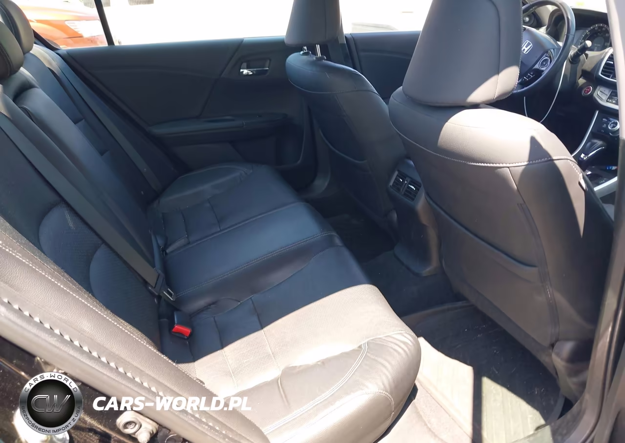2015 Honda Accord Hybrid Touring VIN:1HGCR6F71FA009093 - 8