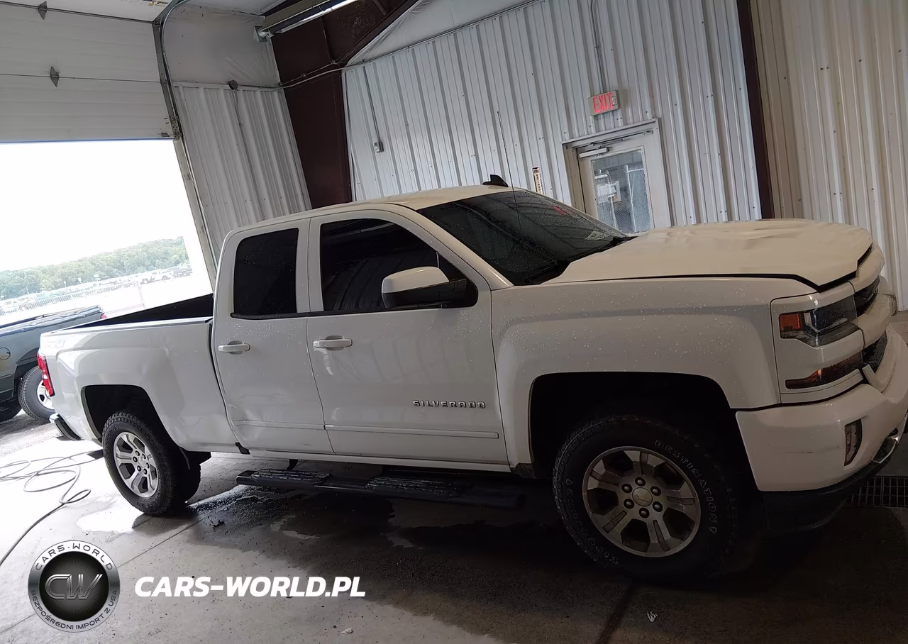2018 Chevrolet Silverado 1500 2Lt VIN:1GCVKREC3JZ265435 - 13
