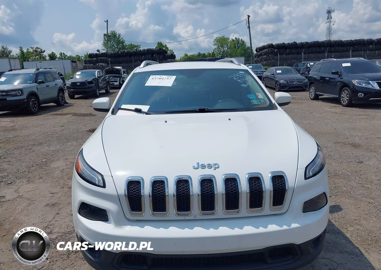 2015 Jeep Cherokee Latitude VIN:1C4PJMCB8FW635599 - 6