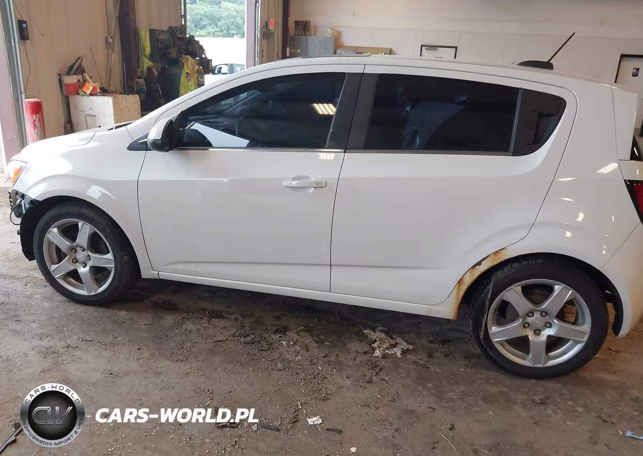2015 Chevrolet Sonic Lt Auto VIN:1G1JC6SH7F4165572 - 14