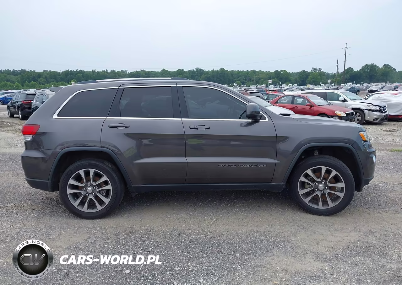 2021 Jeep Grand Cherokee Laredo E 4X4 VIN:1C4RJFAG3MC541468 - 13