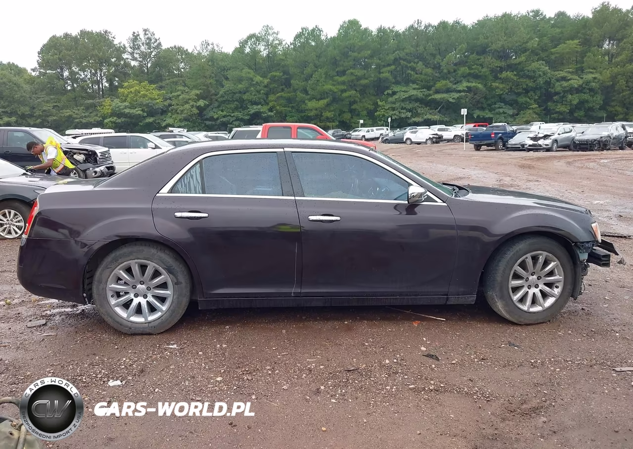 2012 Chrysler 300 Limited VIN:2C3CCACG4CH224184 - 13