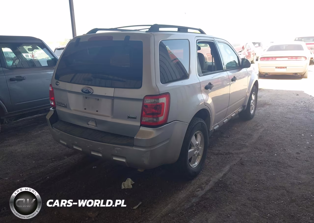 2012 Ford Escape Xlt VIN:1FMCU9DG8CKB42839 - 4