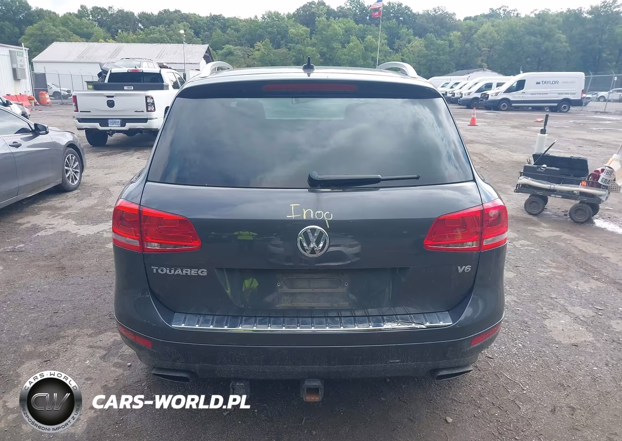 2014 Volkswagen Touareg 3.6L Sport VIN:WVGEF9BP0ED001762 - 16