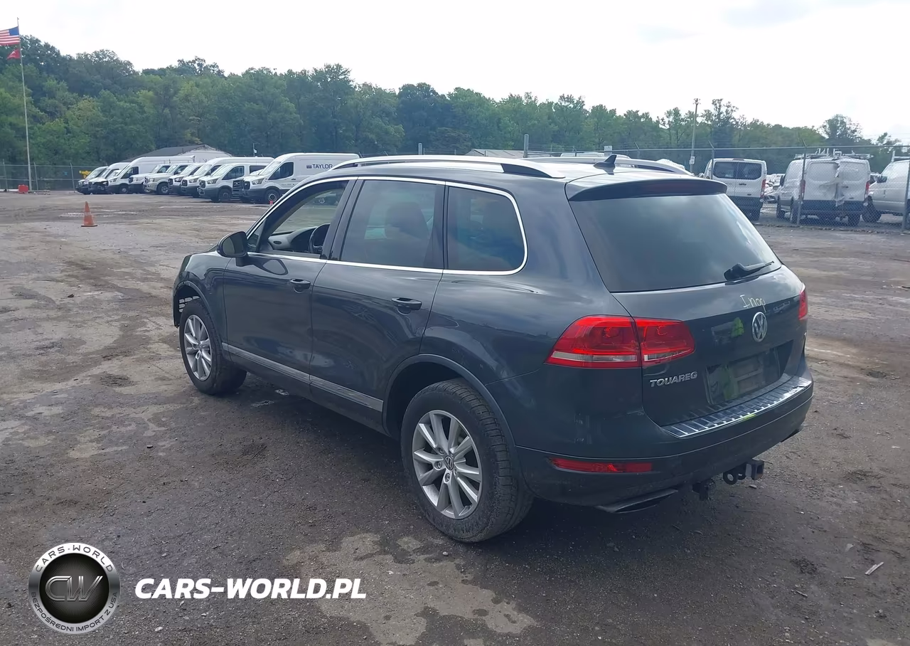 2014 Volkswagen Touareg 3.6L Sport VIN:WVGEF9BP0ED001762 - 3