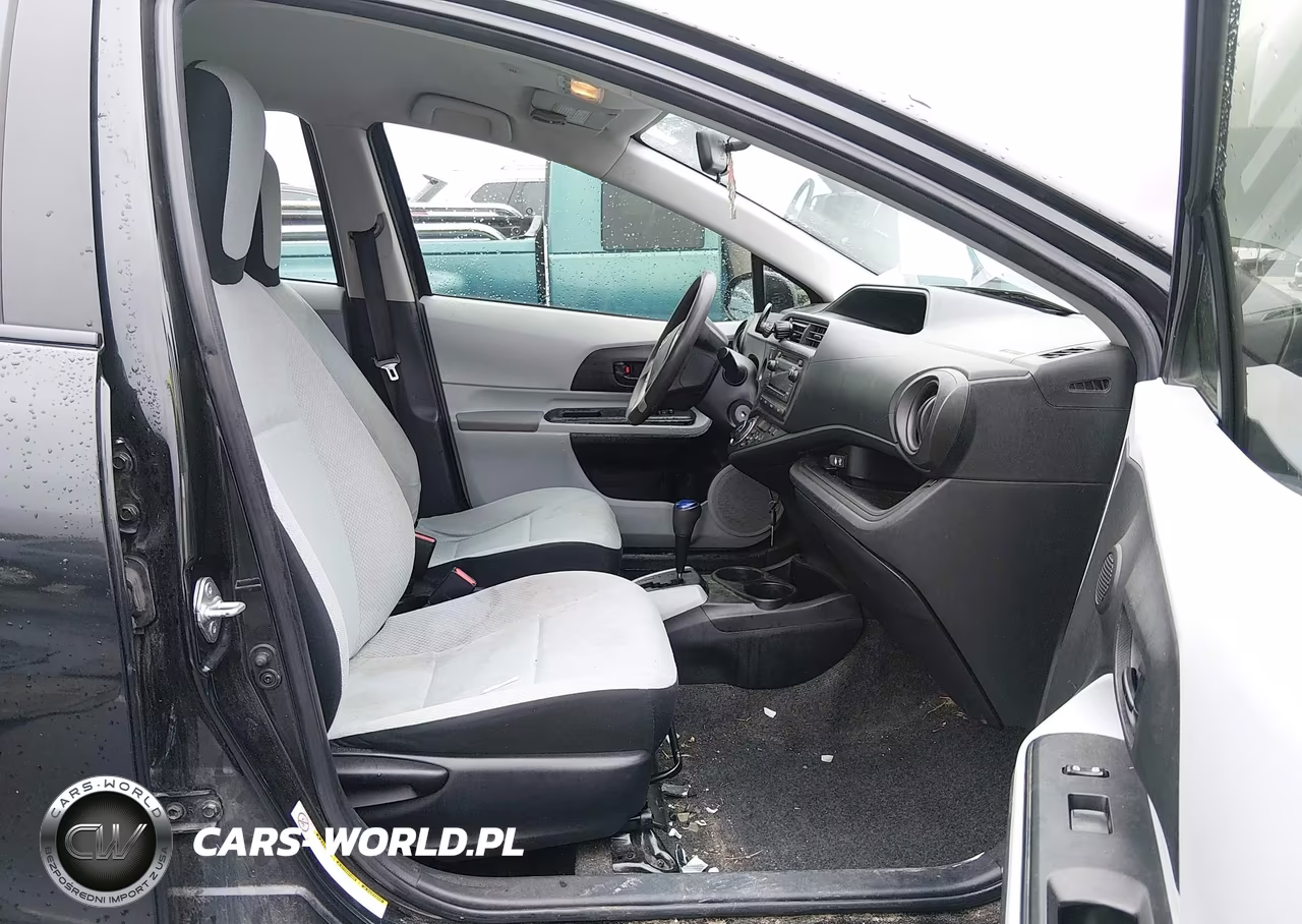 2012 Toyota Prius C One VIN:JTDKDTB34C1021938 - 5