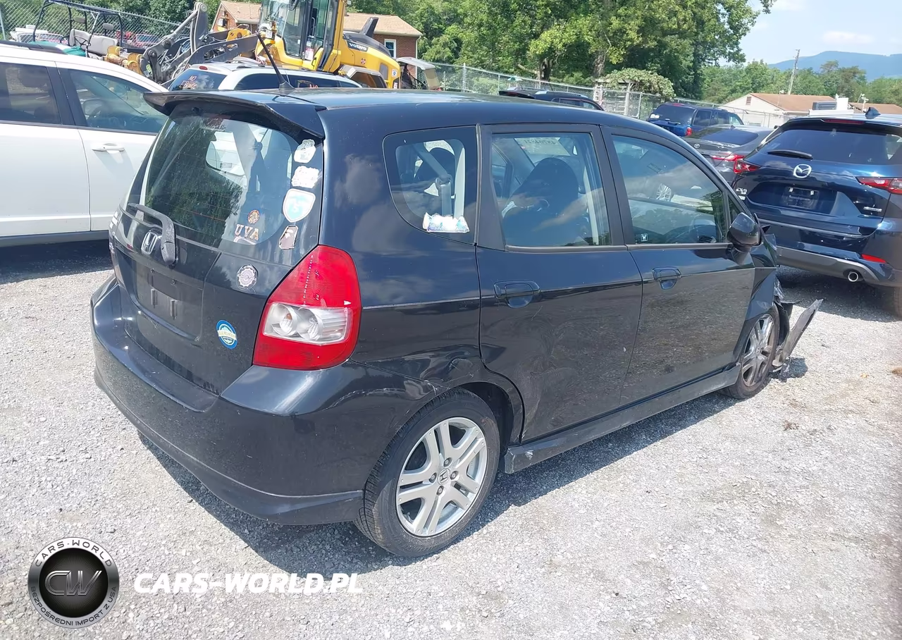 2007 Honda Fit Sport VIN:JHMGD38617S028304 - 4