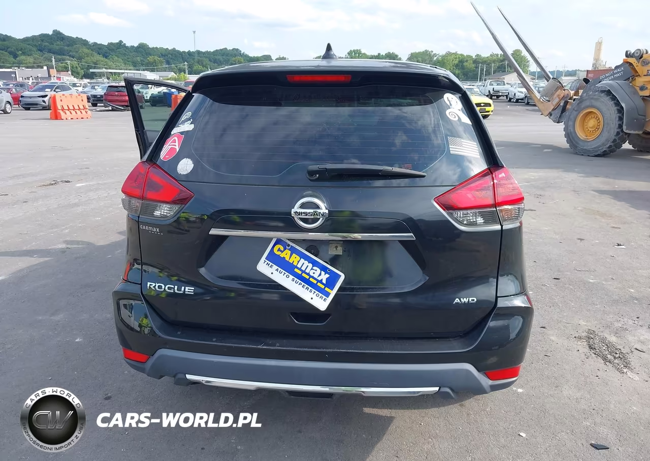2018 Nissan Rogue S VIN:KNMAT2MVXJP515478 - 17