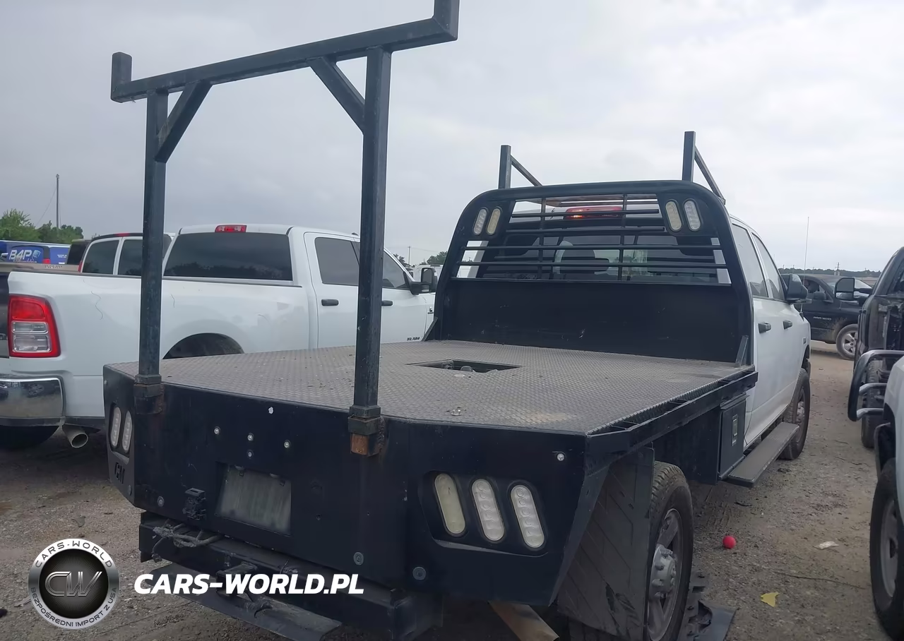 2018 Ram 2500 Tradesman 4X4 8' Box VIN:3C6UR5HJ7JG378757 - 4