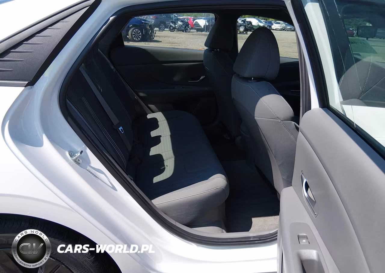 2023 Hyundai Elantra Hybrid Blue VIN:KMHLM4AJXPU060236 - 8