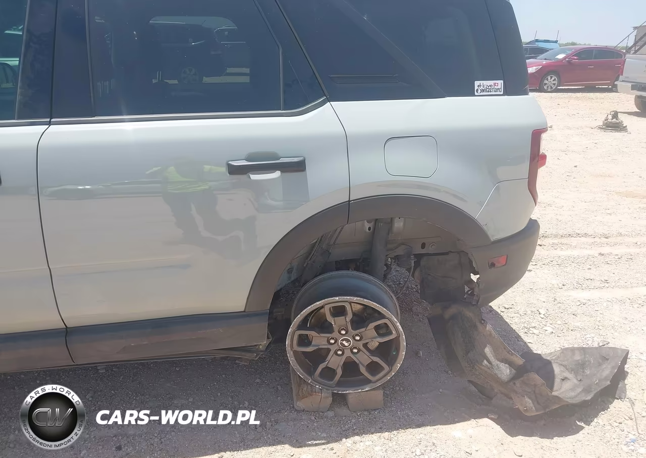 2021 Ford Bronco Sport Big Bend VIN:3FMCR9B63MRA15747 - 17
