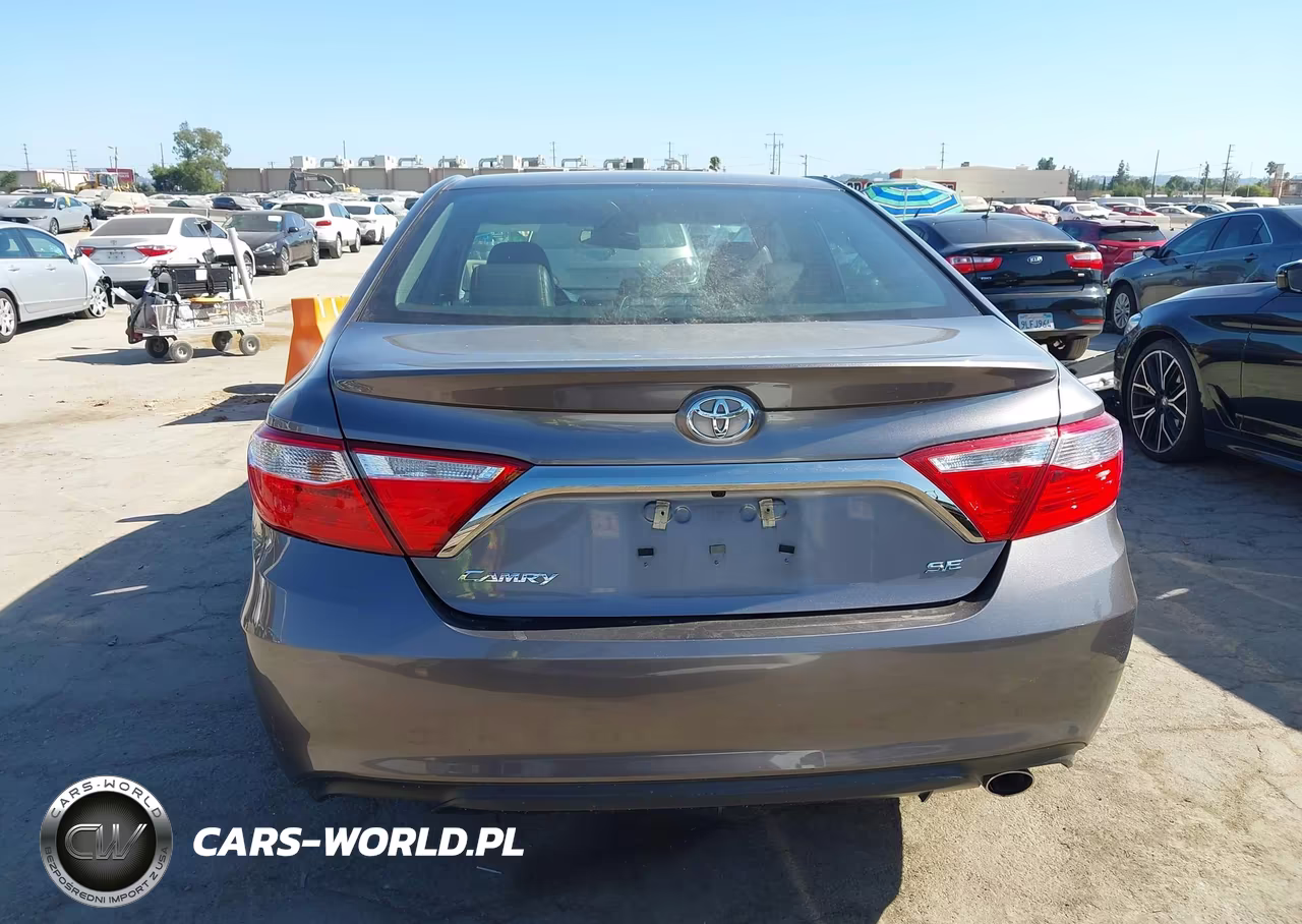 2017 Toyota Camry Se VIN:4T1BF1FK3HU697833 - 16