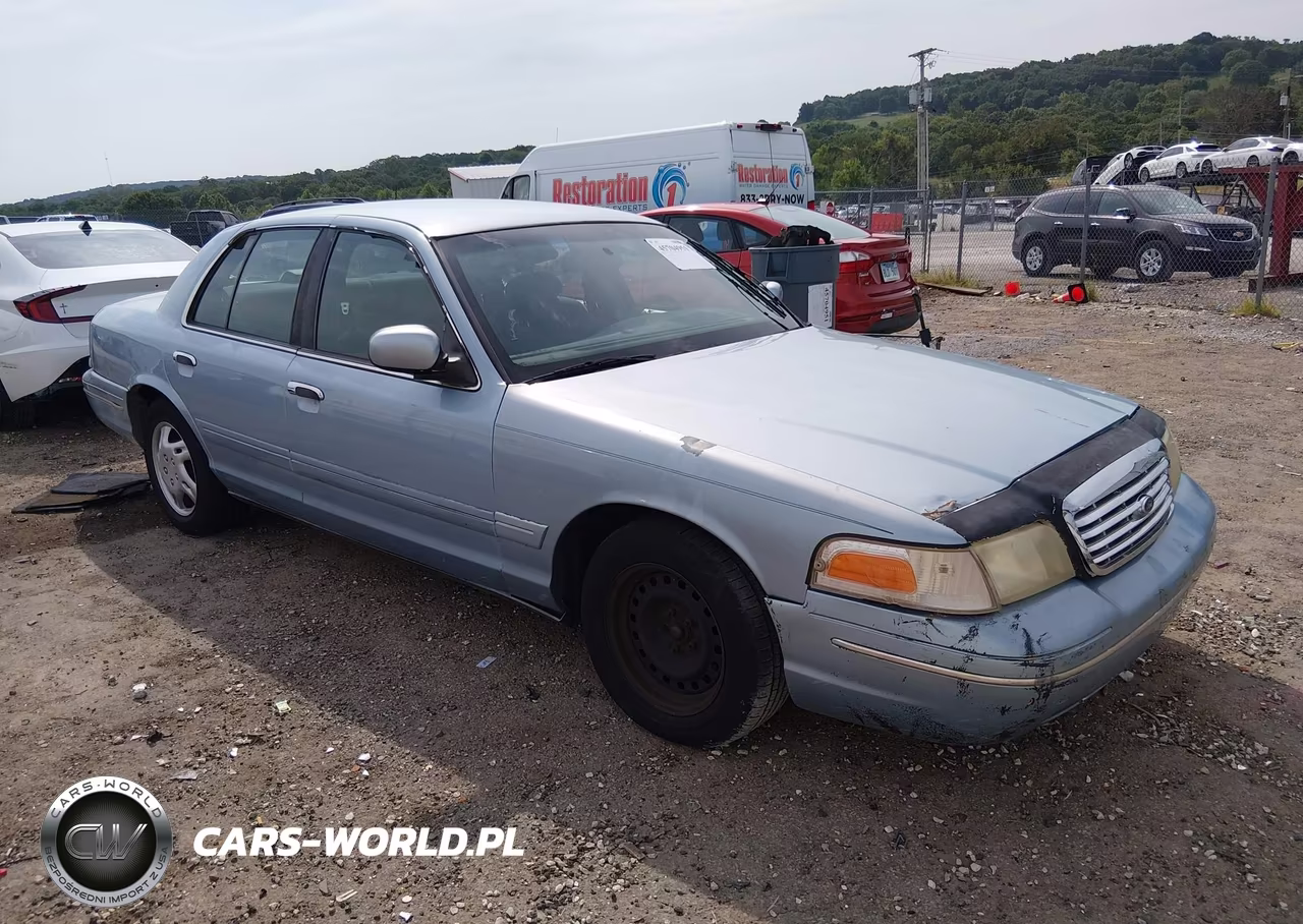 2000 Ford Crown Victoria