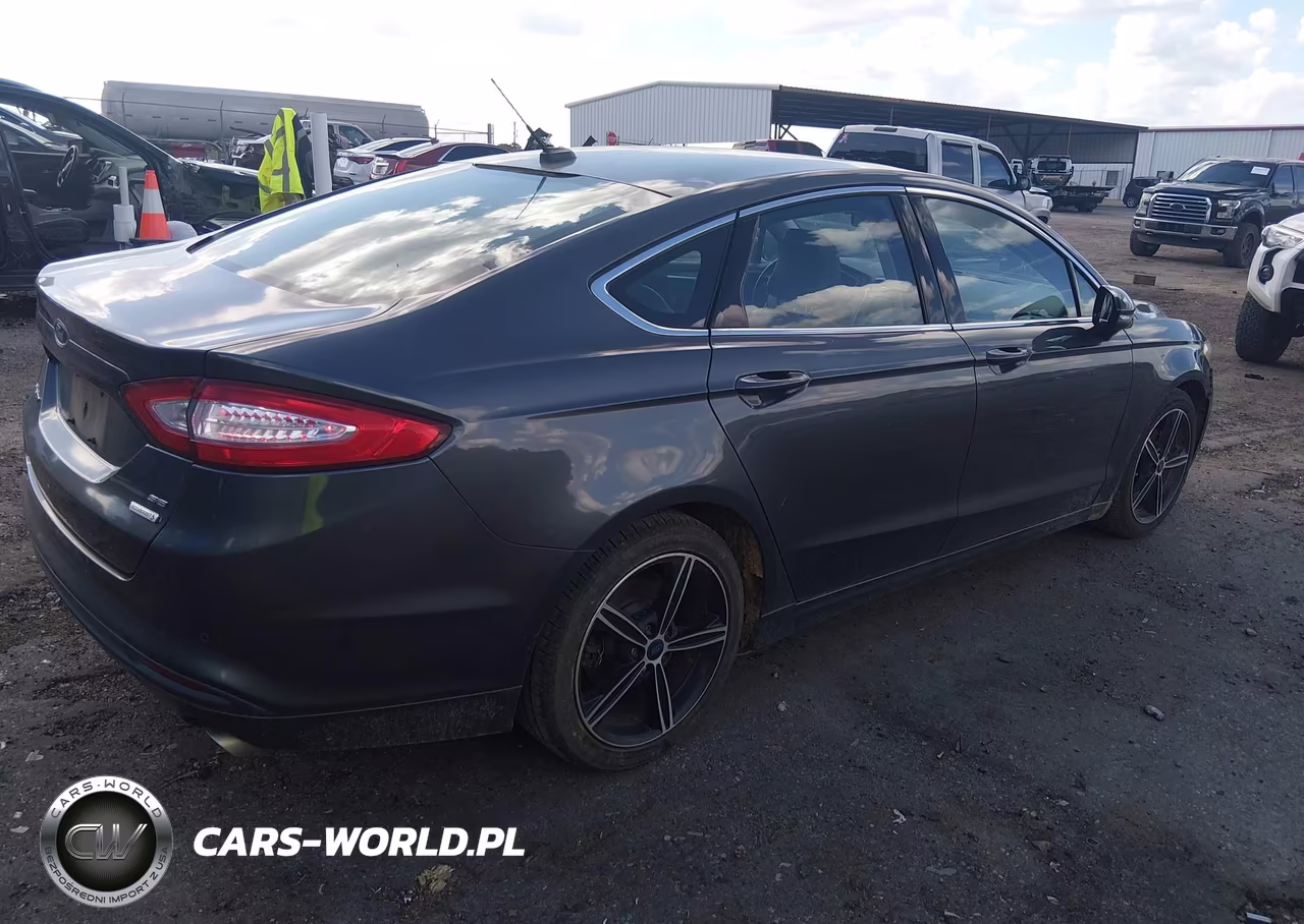2015 Ford Fusion Se VIN:3FA6P0HDXFR301029 - 4