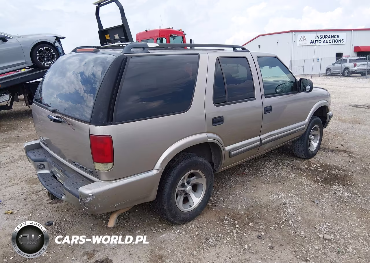 2001 Chevrolet Blazer Ls VIN:1GNCS13W51K253891 - 4