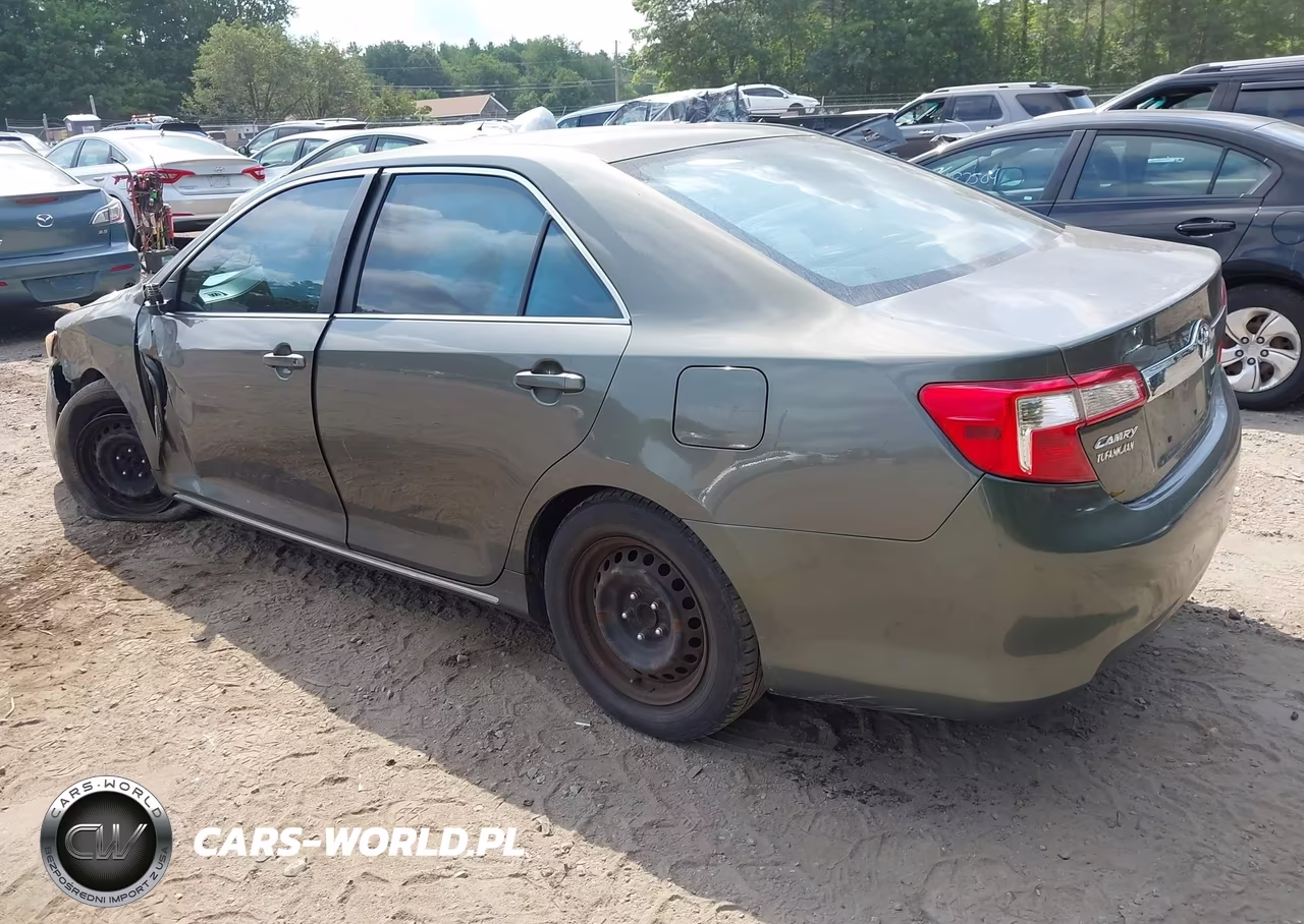 2014 Toyota Camry Le VIN:4T4BF1FK8ER353108 - 3