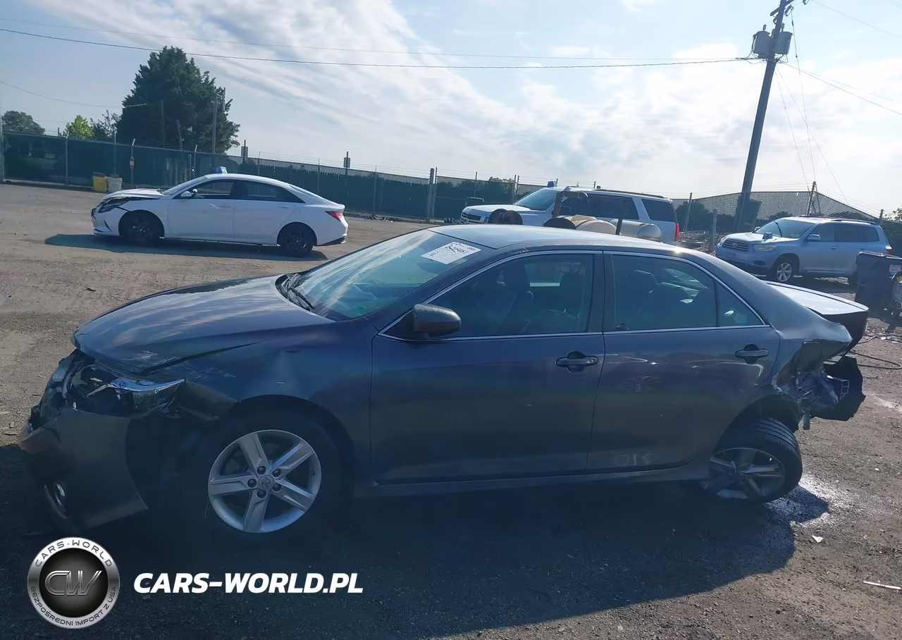 2014 Toyota Camry Se VIN:4T1BF1FK5EU321100 - 14