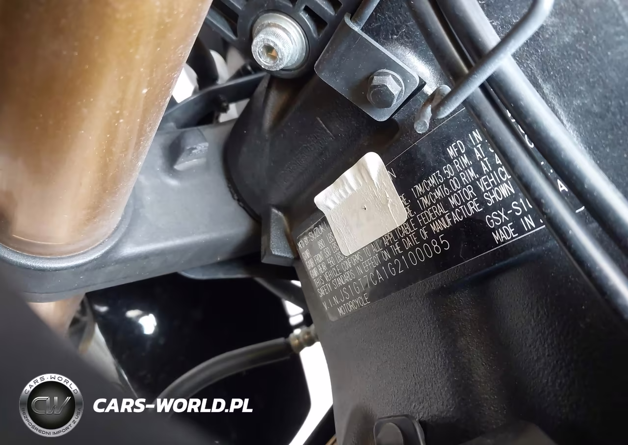 2016 Suzuki Gsx-S1000F VIN:JS1GT7CA1G2100085 - 10