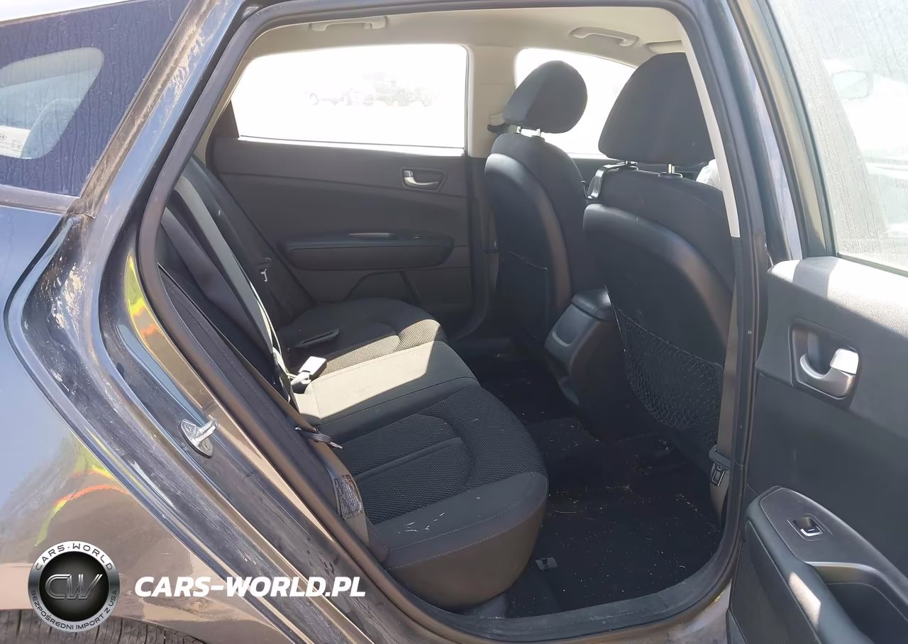 2019 Kia Optima Lx VIN:5XXGT4L3XKG378041 - 8