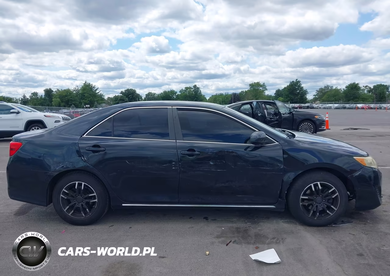 2014 Toyota Camry Le VIN:4T1BF1FK3EU413547 - 13