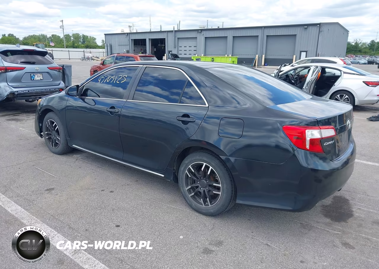 2014 Toyota Camry Le VIN:4T1BF1FK3EU413547 - 3