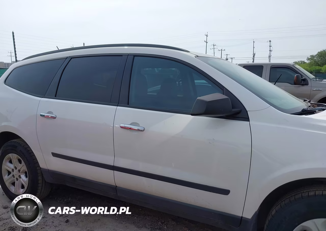 2015 Chevrolet Traverse Ls VIN:1GNKRFKD9FJ211385 - 14