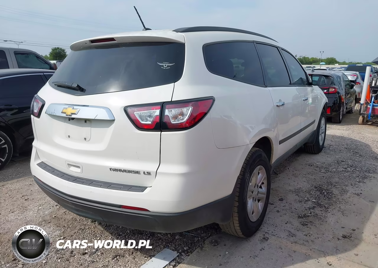 2015 Chevrolet Traverse Ls VIN:1GNKRFKD9FJ211385 - 4