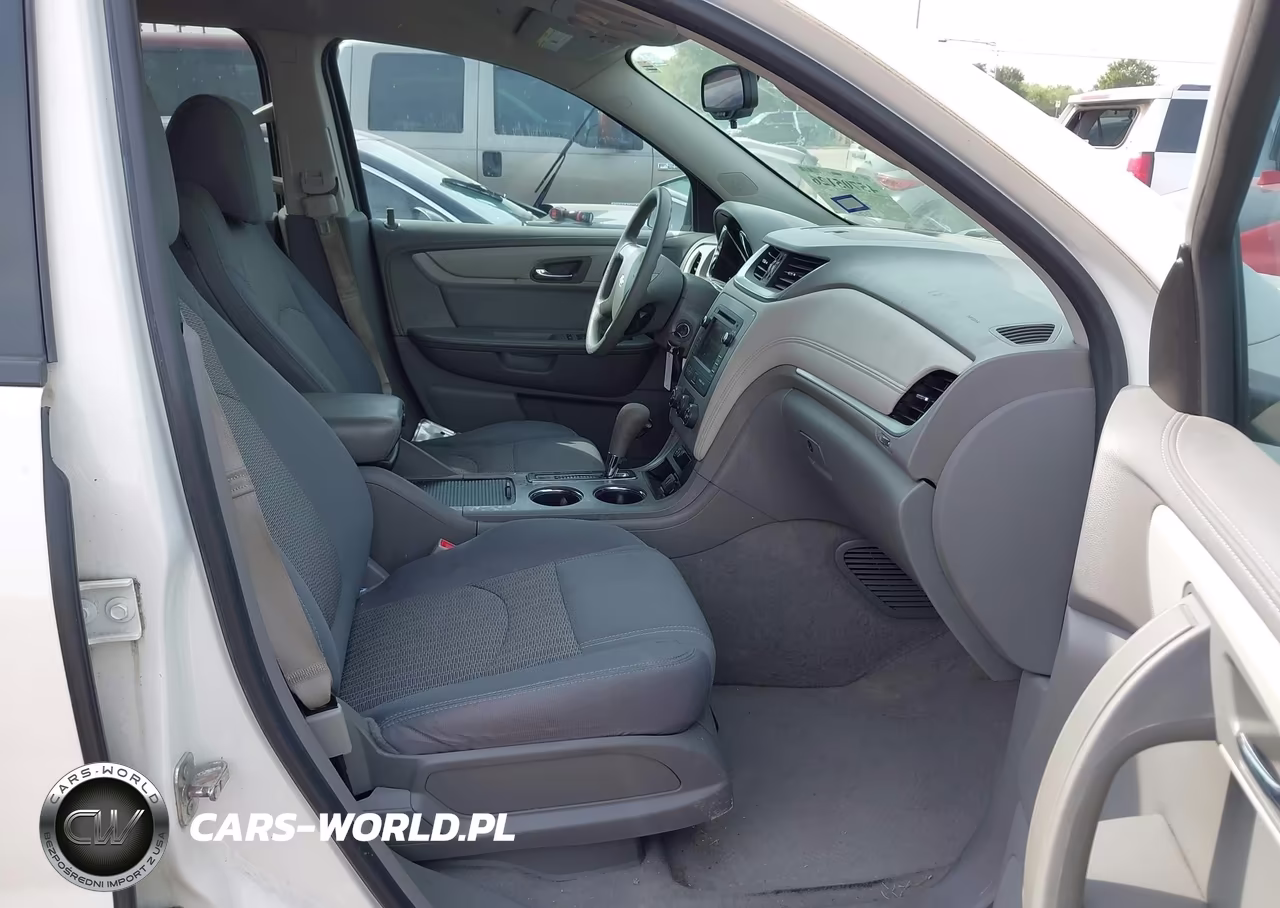 2015 Chevrolet Traverse Ls VIN:1GNKRFKD9FJ211385 - 5