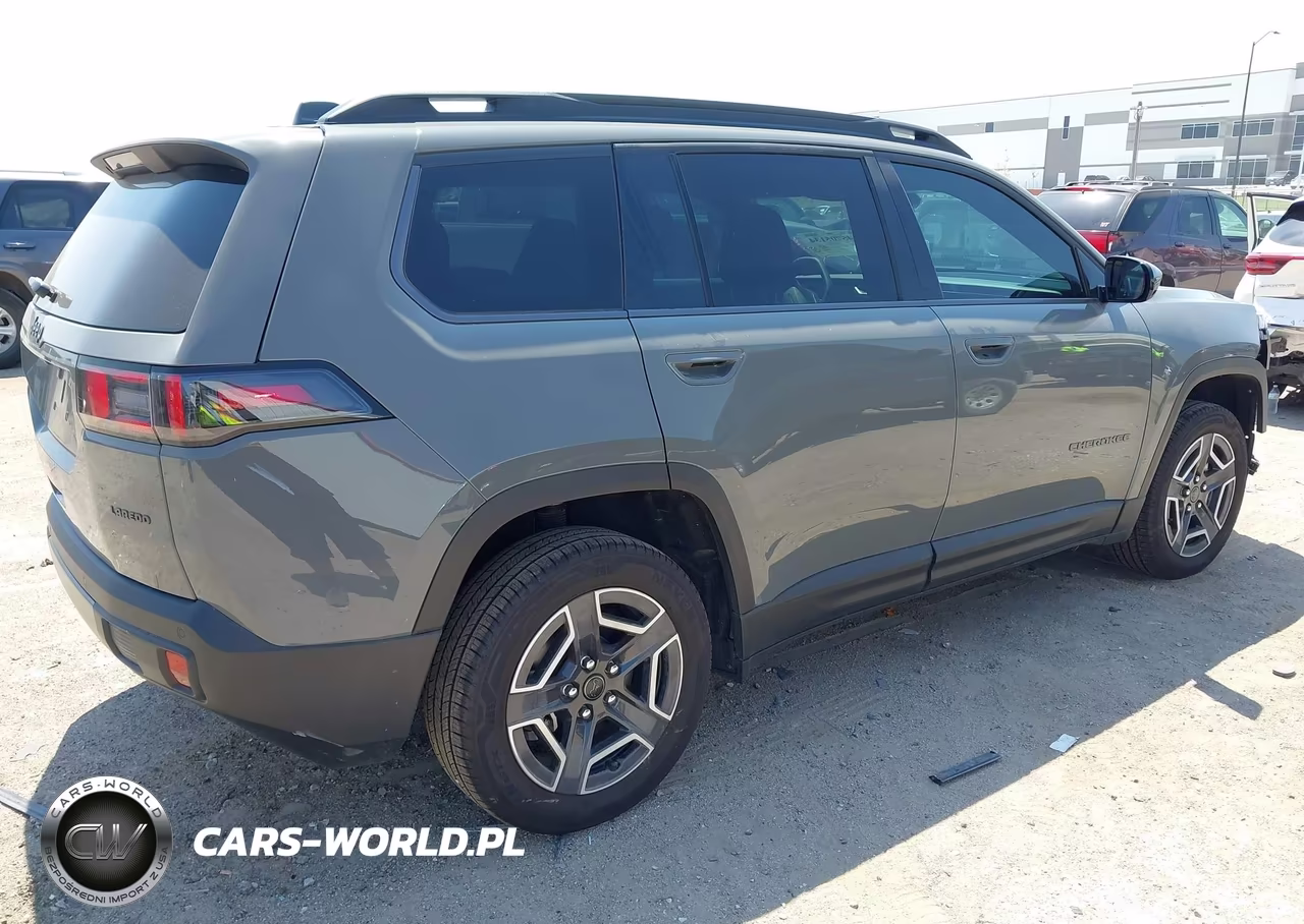 2026 Jeep Cherokee Laredo 4X4 VIN:3C4PJMB27TT227369 - 4