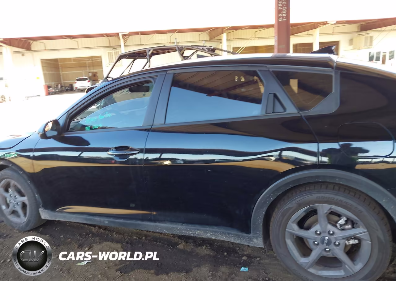 2025 Kia K4 Lxs VIN:3KPFT4DE0SE141949 - 15