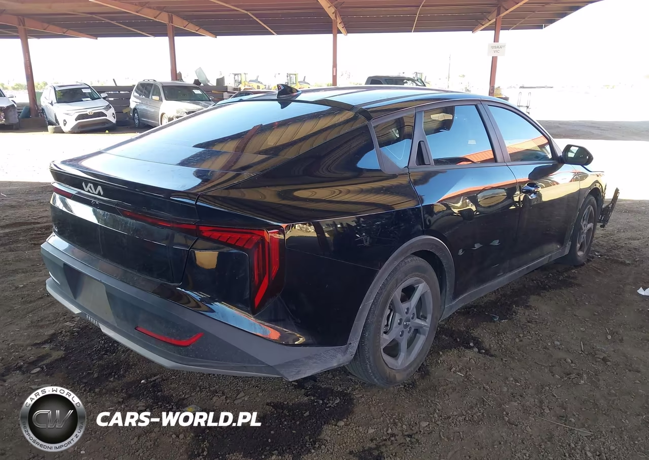 2025 Kia K4 Lxs VIN:3KPFT4DE0SE141949 - 4
