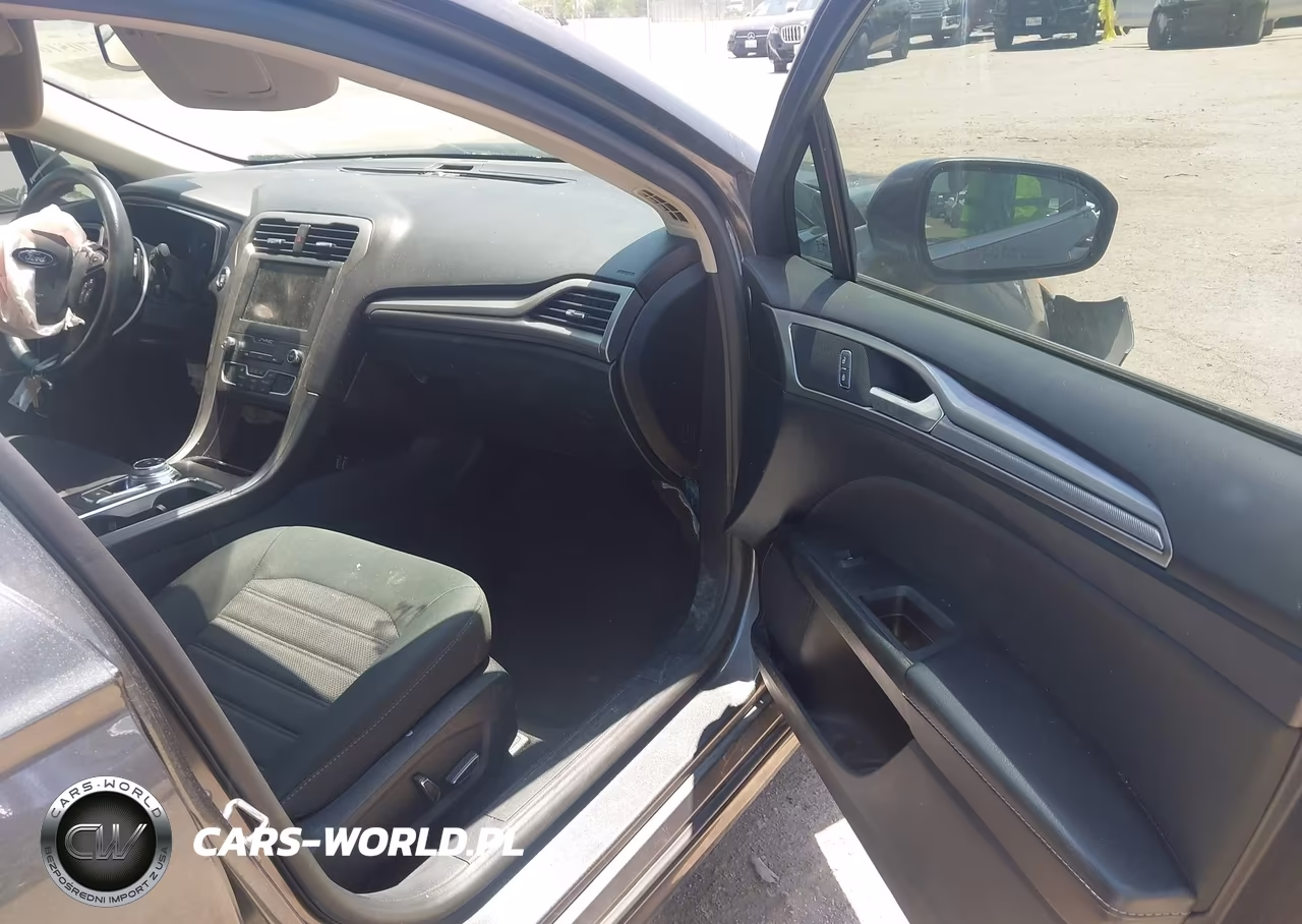2019 Ford Fusion Se VIN:3FA6P0HD1KR280601 - 5