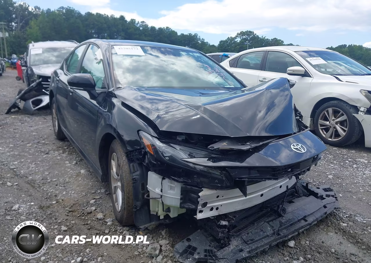2025 Toyota Camry Le – zdjęcie 1 z 16