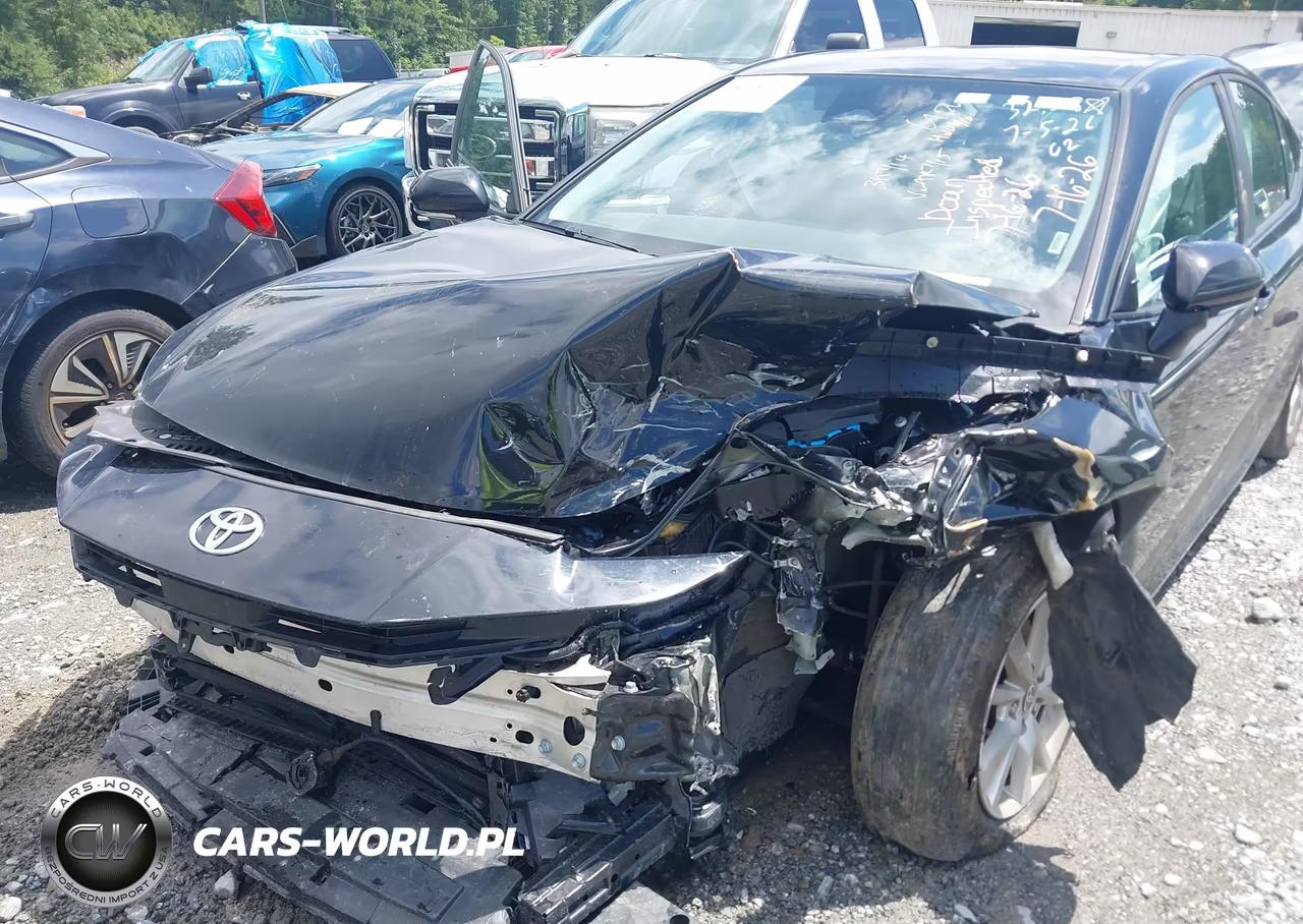 2025 Toyota Camry Le VIN:4T1DAACK4SU123258 - 10