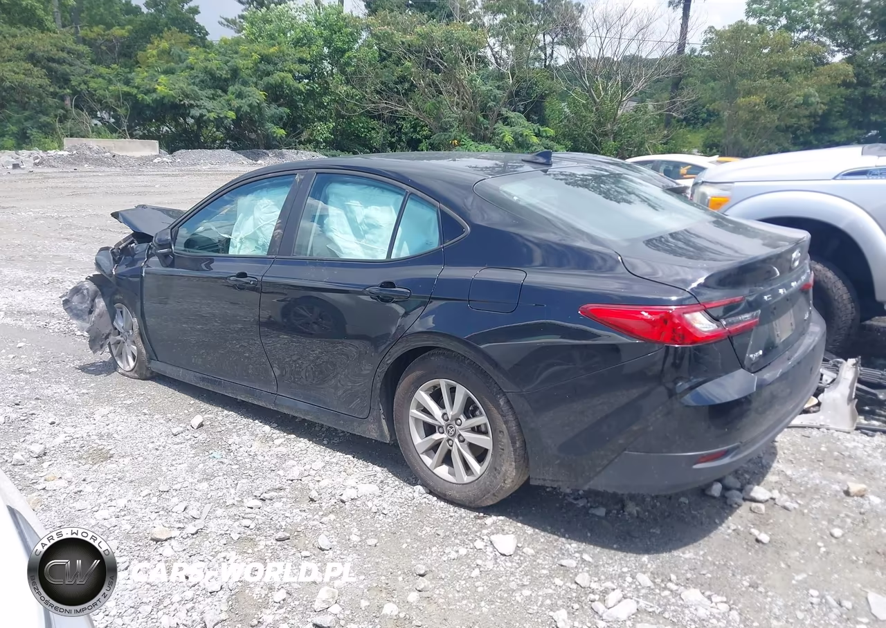 2025 Toyota Camry Le VIN:4T1DAACK4SU123258 - 14