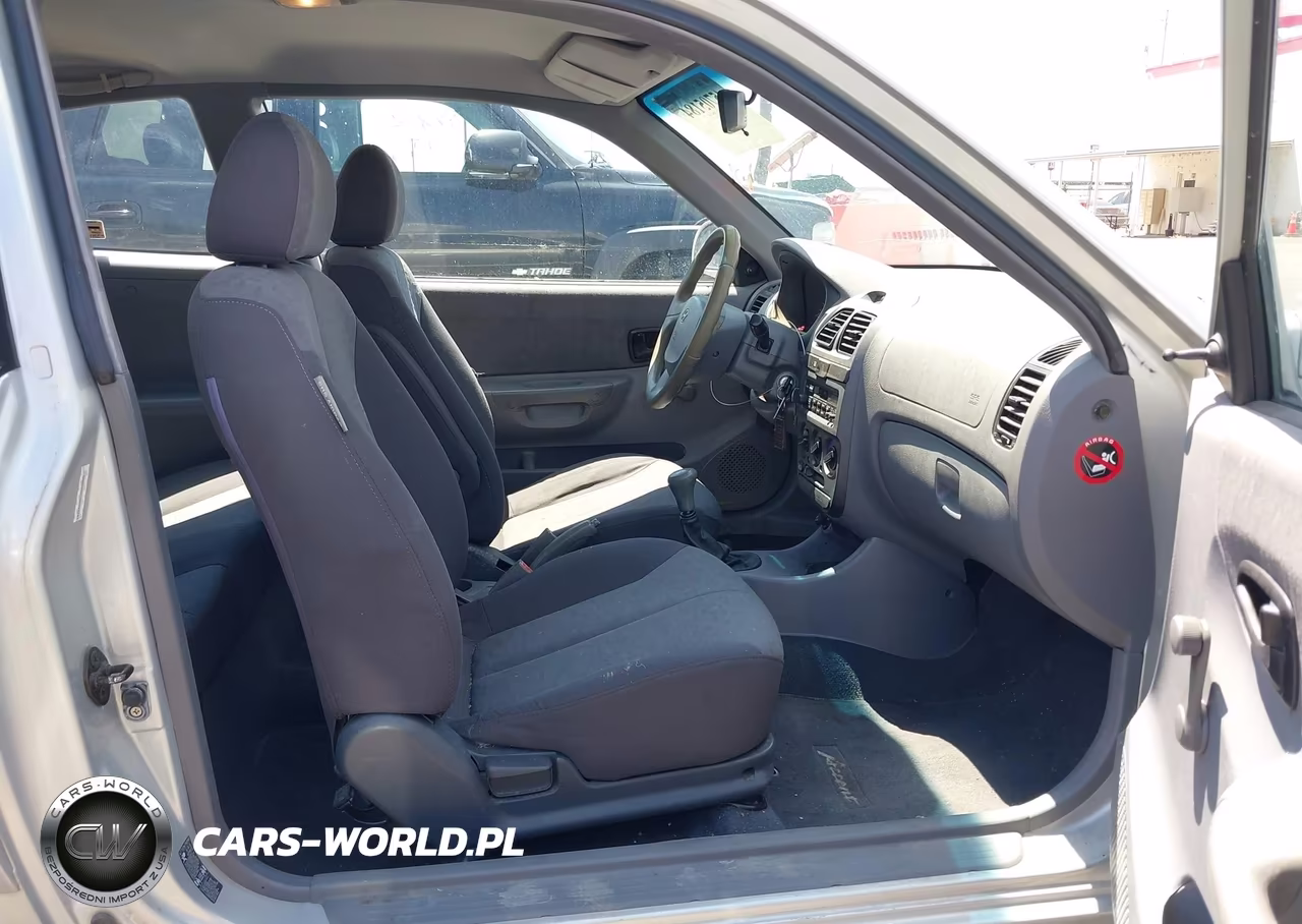 2005 Hyundai Accent Gls-Gt VIN:KMHCG35C25U349797 - 5