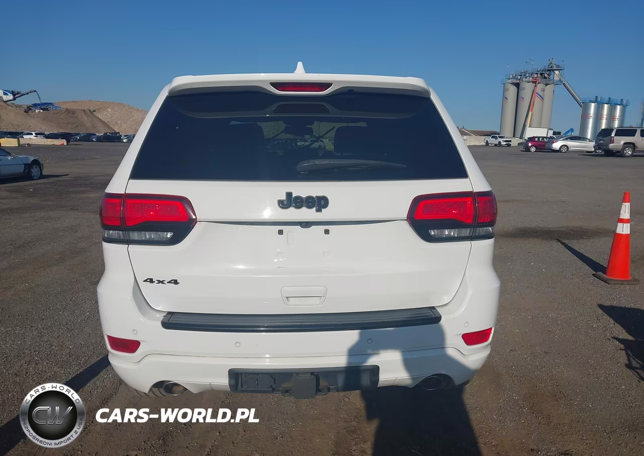 2015 Jeep Grand Cherokee Altitude VIN:1C4RJFAG8FC941318 - 16
