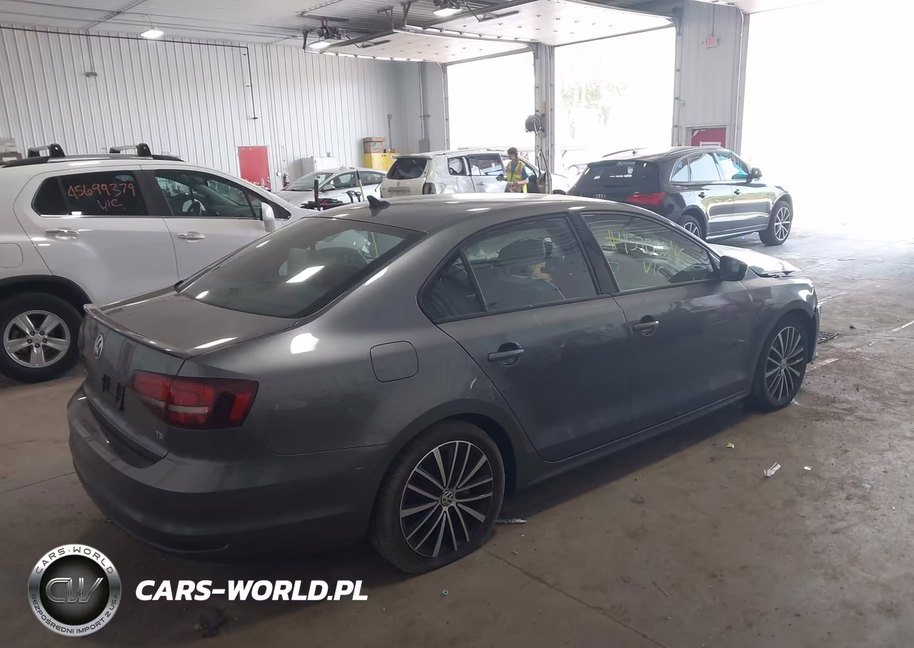 2017 Volkswagen Jetta 1.8T Sport VIN:3VWD17AJ7HM407351 - 4