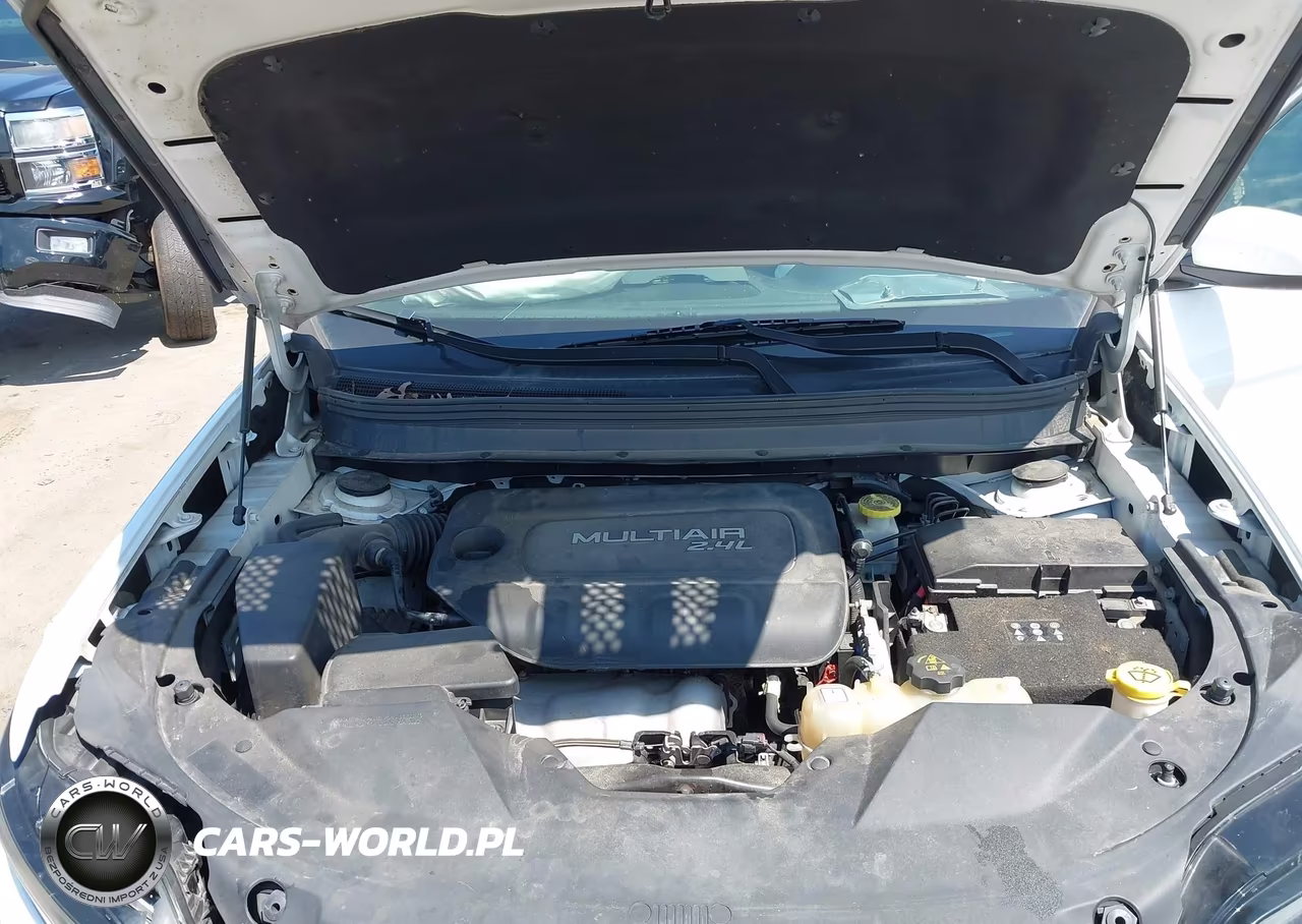 2019 Jeep Cherokee Latitude Plus 4X4 VIN:1C4PJMLB8KD234236 - 10