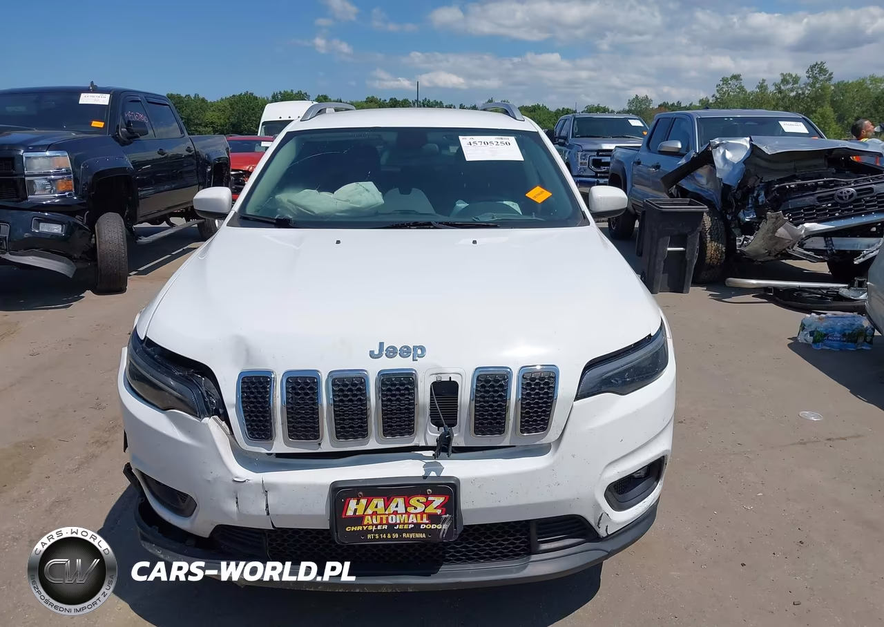 2019 Jeep Cherokee Latitude Plus 4X4 VIN:1C4PJMLB8KD234236 - 12